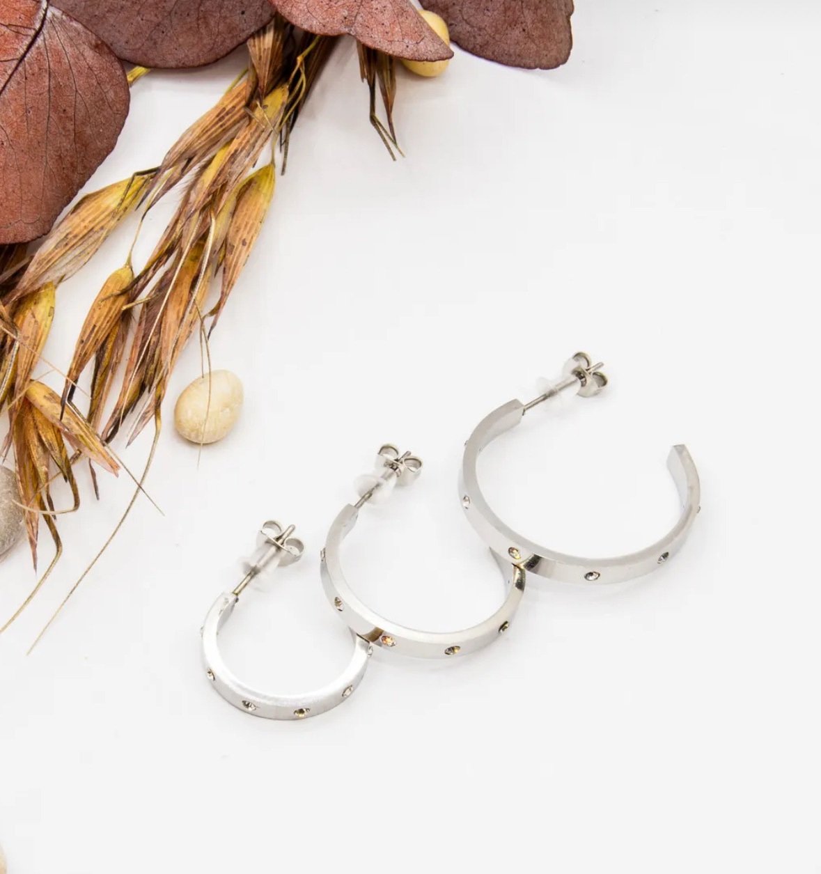 Taşlı Halka Küpe Seti